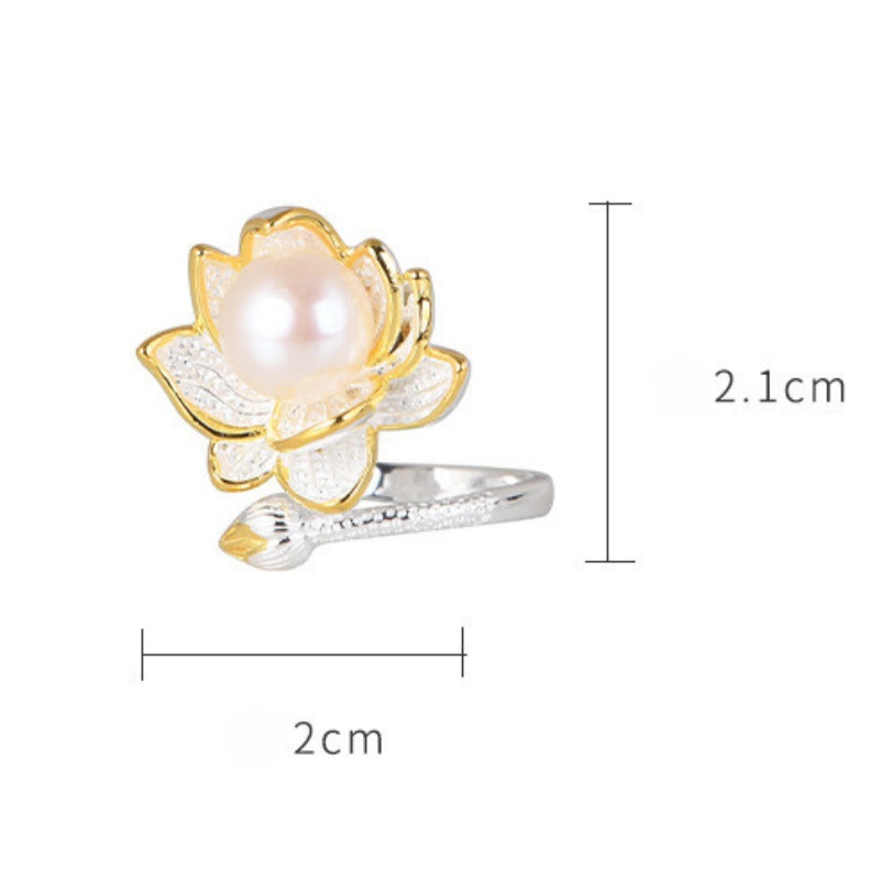 蓮の花のリング - パールが華やかさを添え、装いを引き立てる R216