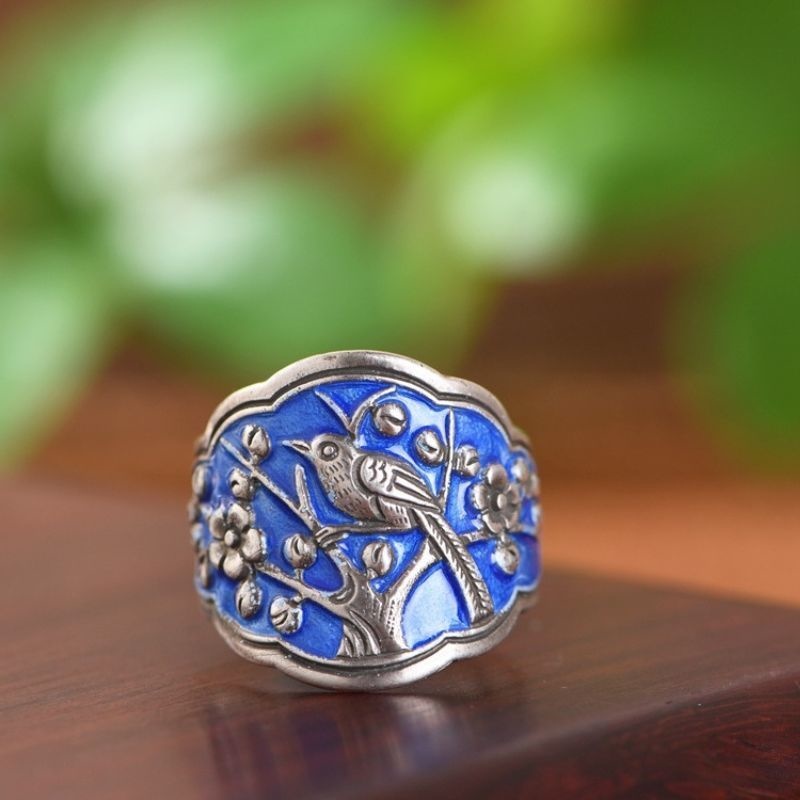 梅の花と鳥のリング - 日本の美しい自然を表現した作品 R227