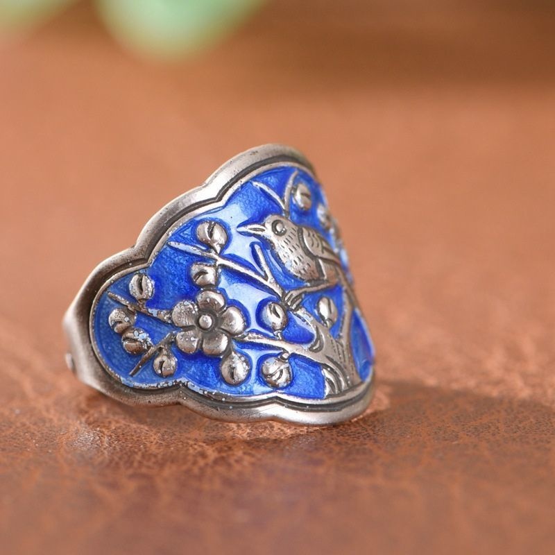 梅の花と鳥のリング - 日本の美しい自然を表現した作品 R227