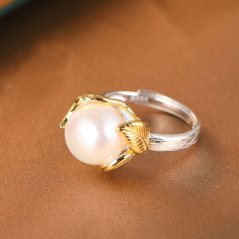 葉っぱのリング - 自然の美しさとエレガンスを融合させたアクセサリー R230