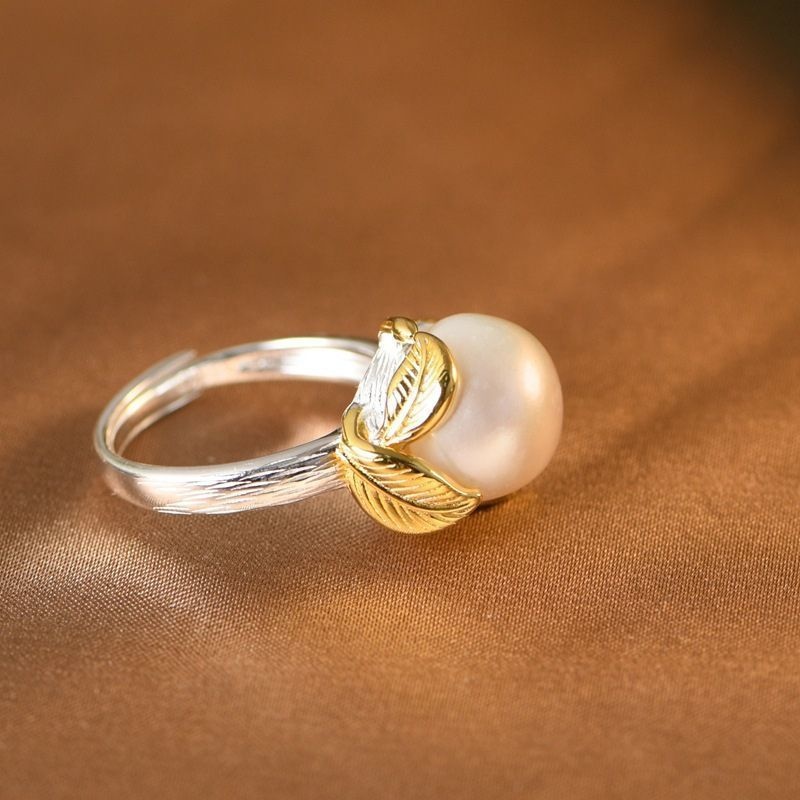 葉っぱのリング - 自然の美しさとエレガンスを融合させたアクセサリー R230