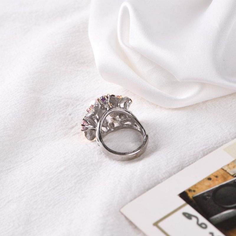 蓮の花のリング - 特別な日の装いに華やかさを添えること間違いありません R333