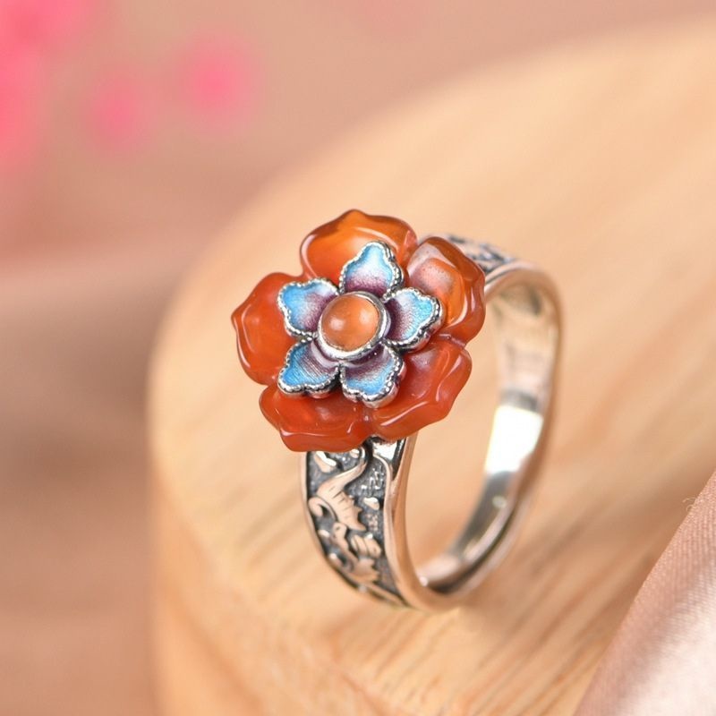 花のリング - 七宝焼の光沢が瑪瑙の深い色合いと見事に調和 R331