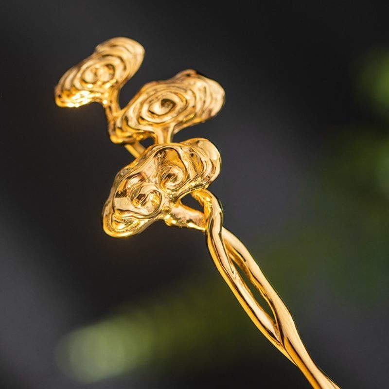 マンネンタケのかんざし - 瞬く間に華やかさと品格を引き立てる K155