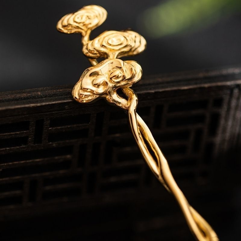 マンネンタケのかんざし - 瞬く間に華やかさと品格を引き立てる K155