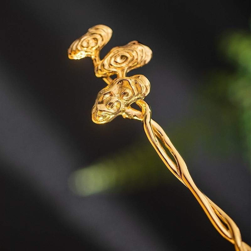 マンネンタケのかんざし - 瞬く間に華やかさと品格を引き立てる K155