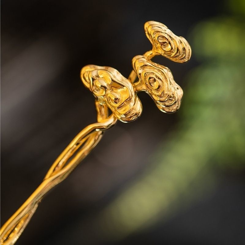 マンネンタケのかんざし - 瞬く間に華やかさと品格を引き立てる K155