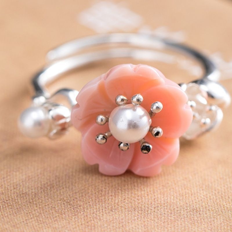 桜のリング - 緻密な彫刻で枝と花びらの形を表現 R361