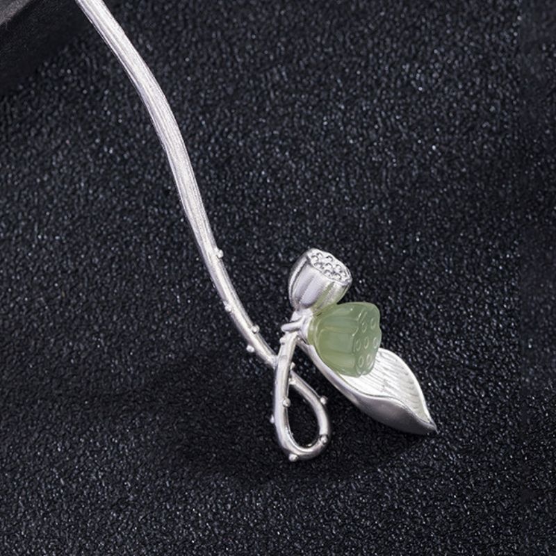 蓮のかんざし - ネフライトの緑はスターリングシルバーと絶妙に調和 K161