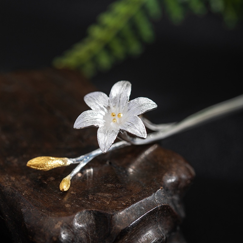 百合のかんざし - 優雅な百合の花を忠実に再現したデザイン K166