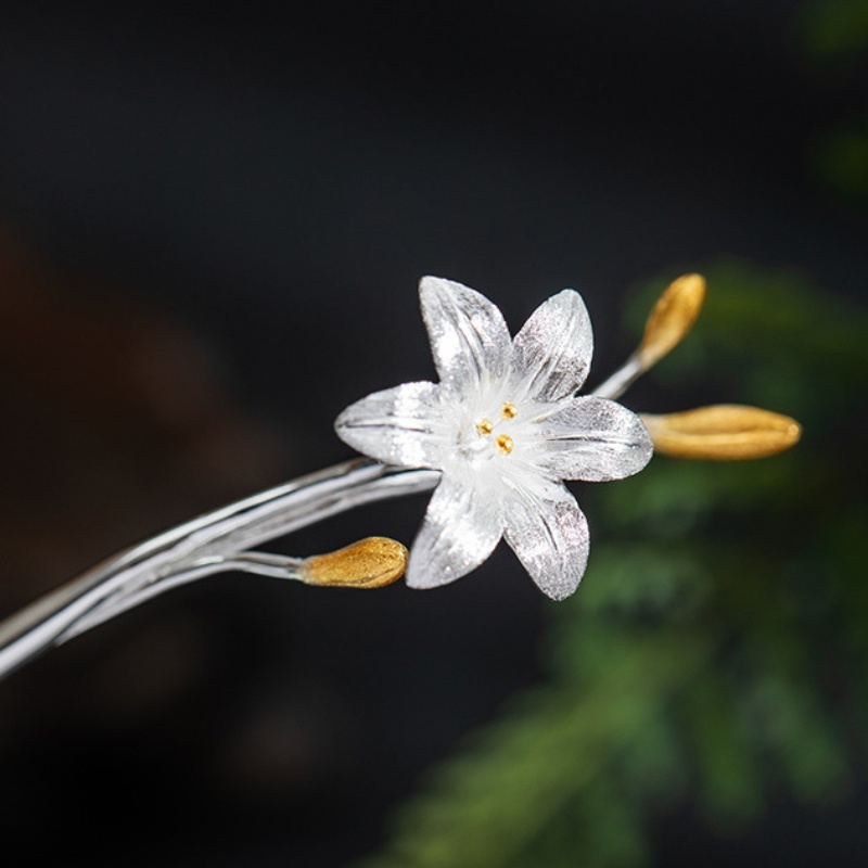 百合のかんざし - 優雅な百合の花を忠実に再現したデザイン K166