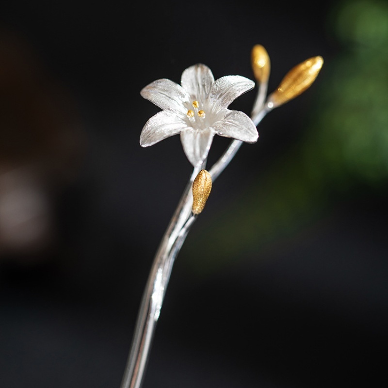 百合のかんざし - 優雅な百合の花を忠実に再現したデザイン K166