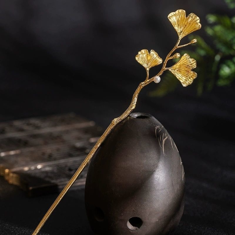 銀杏モチーフのかんざし - 秋の風情を身に纏う K167