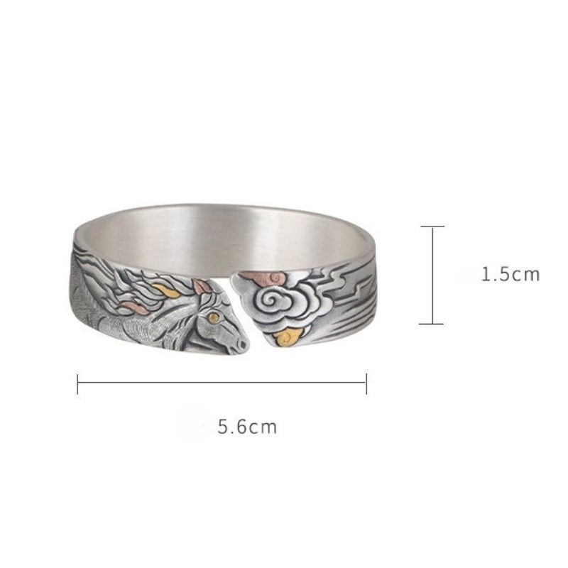 駿馬のバングル - 時を超えるエレガンスと力強さの象徴 B079