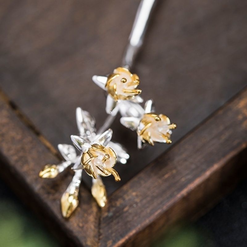 アブチロンのかんざし - 伝統的な和装にも現代的なスタイルにも合う K170