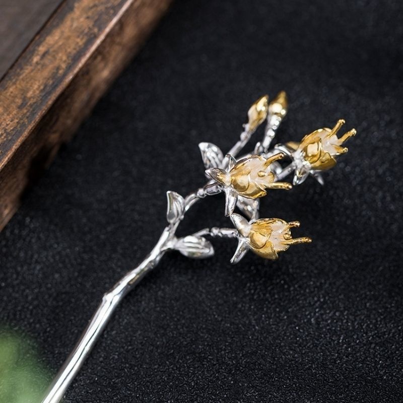 アブチロンのかんざし - 伝統的な和装にも現代的なスタイルにも合う K170