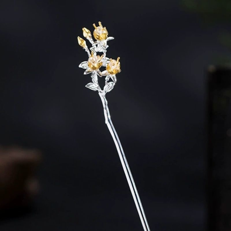 アブチロンのかんざし - 伝統的な和装にも現代的なスタイルにも合う K170