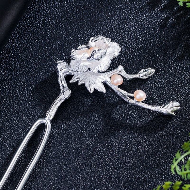 牡丹のかんざし - 花の優美さと華やかさを見事に表現 K171