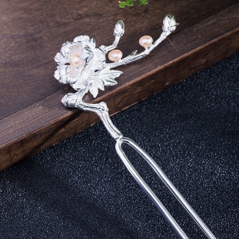 牡丹のかんざし - 花の優美さと華やかさを見事に表現 K171