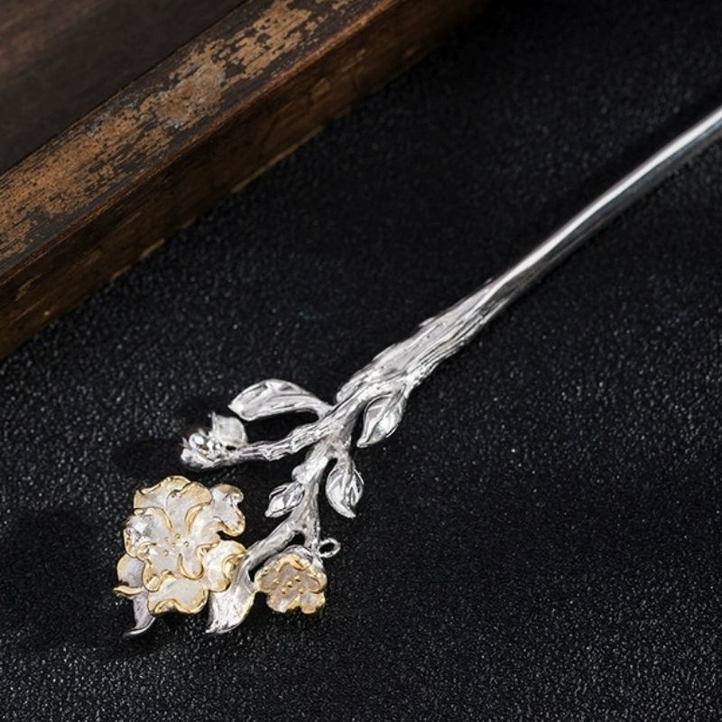 椿のかんざし - 和と洋のスタイルに馴染む優雅なデザイン K172