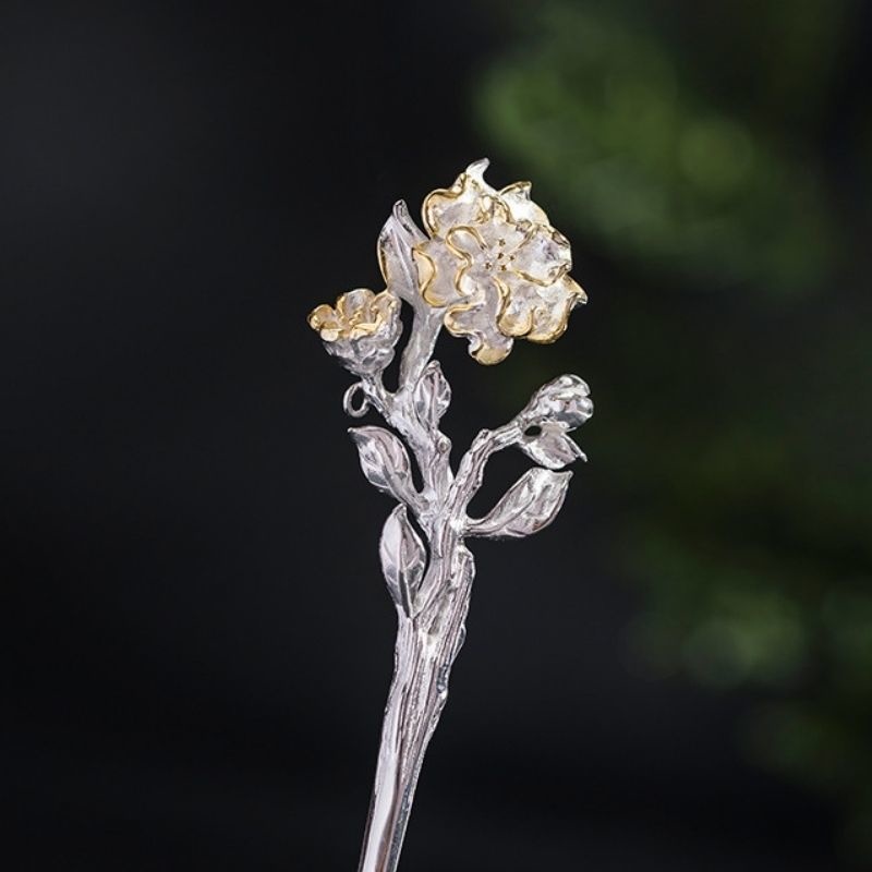 椿のかんざし - 和と洋のスタイルに馴染む優雅なデザイン K172