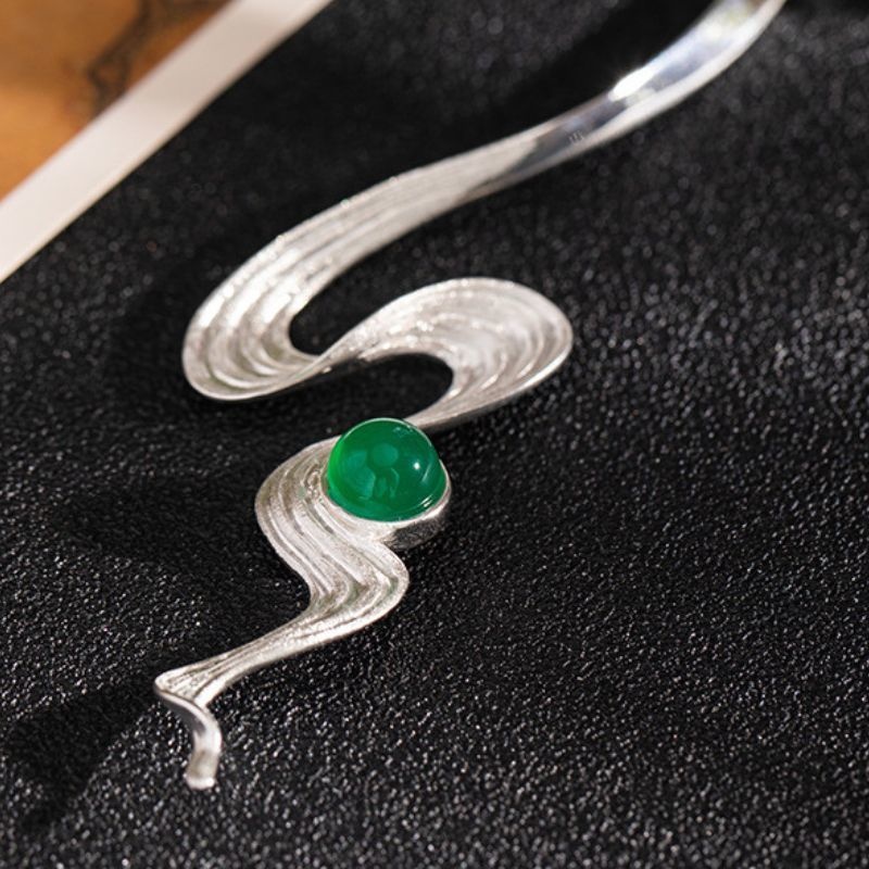 流れる川のかんざし - 自然の美しさと静けさを表現したデザイン K173