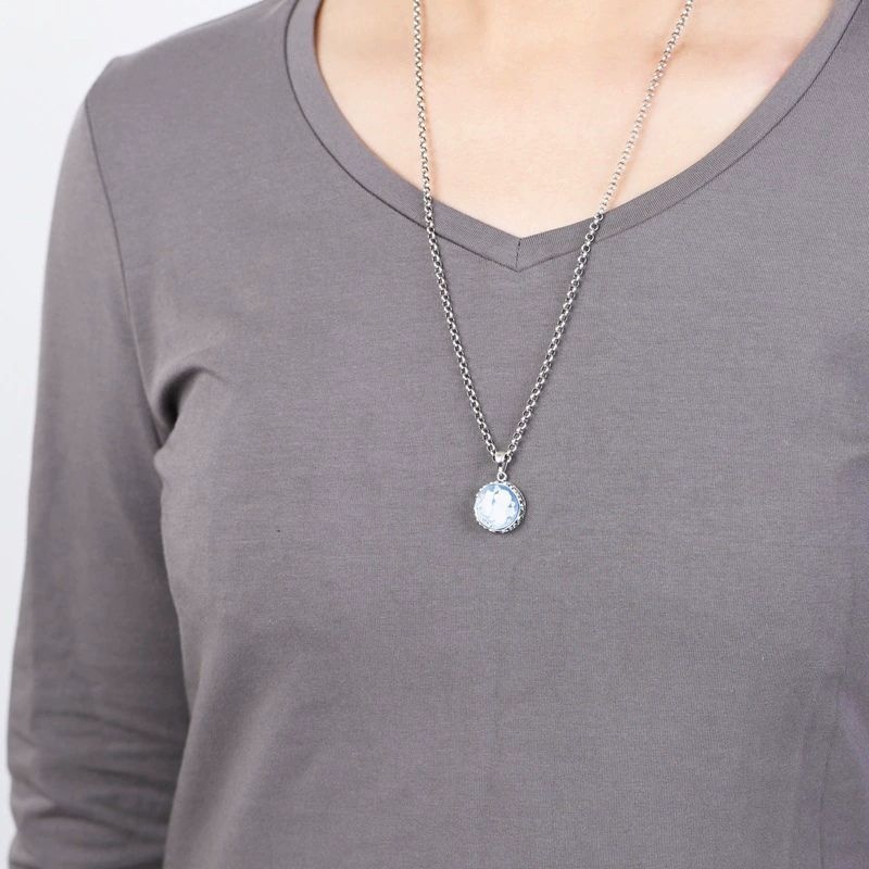 可愛い猫と犬のペンダント - 温かさと幸福感を与える N142