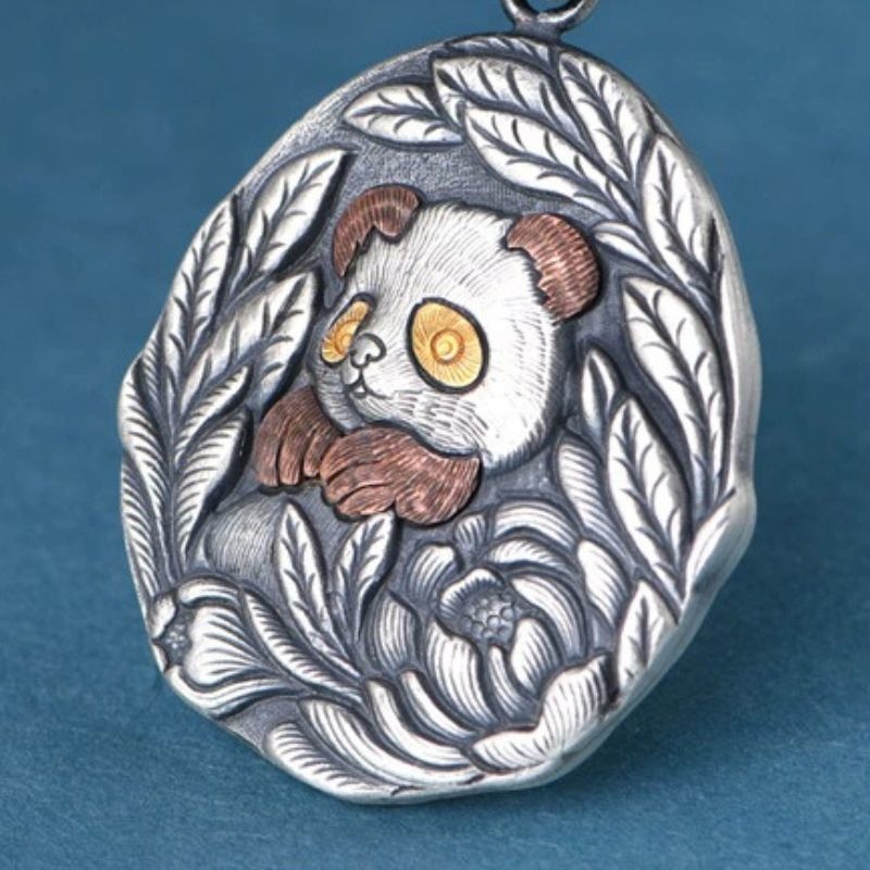 パンダと花のペンダント - ビンテージ感あふれる35g! N144