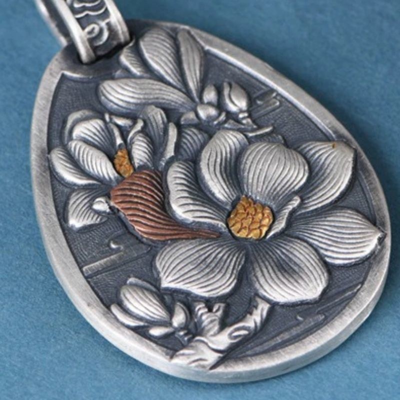 木蓮のペンダント - 重厚感のあるビンテージデザイン N146