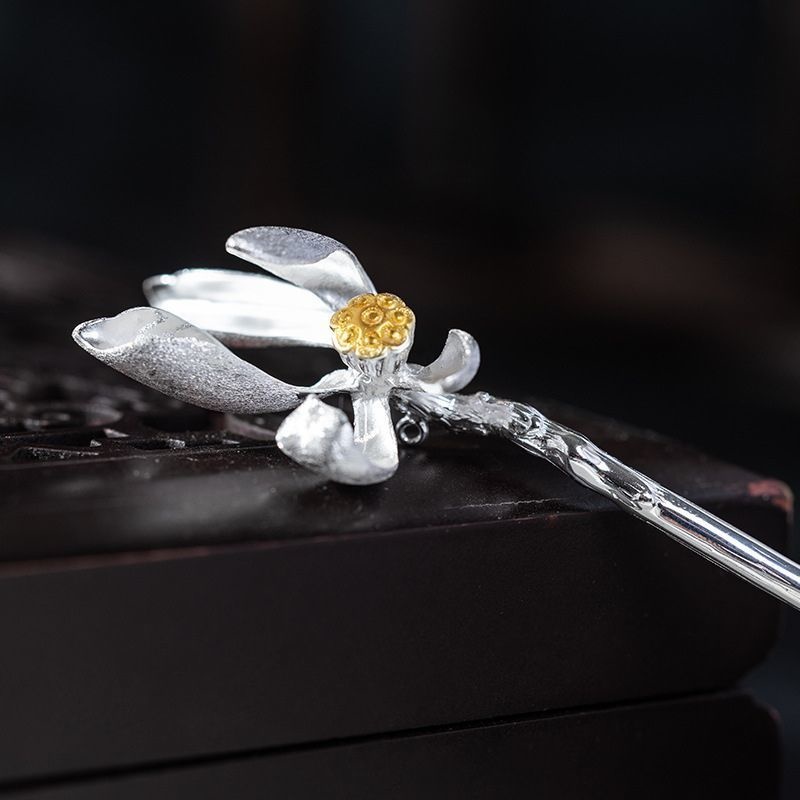 蓮の花のかんざし - 蓮の優雅さと調和を巧みに表現 K175