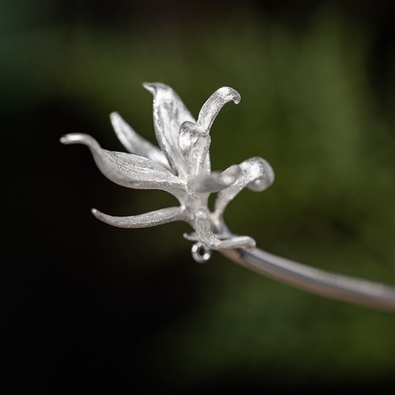 ダンドクの花のかんざし - まるで本物の花が咲いている K178