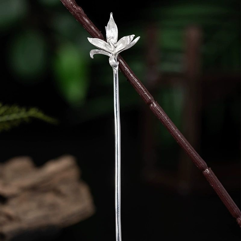 ダンドクの花のかんざし - まるで本物の花が咲いている K178