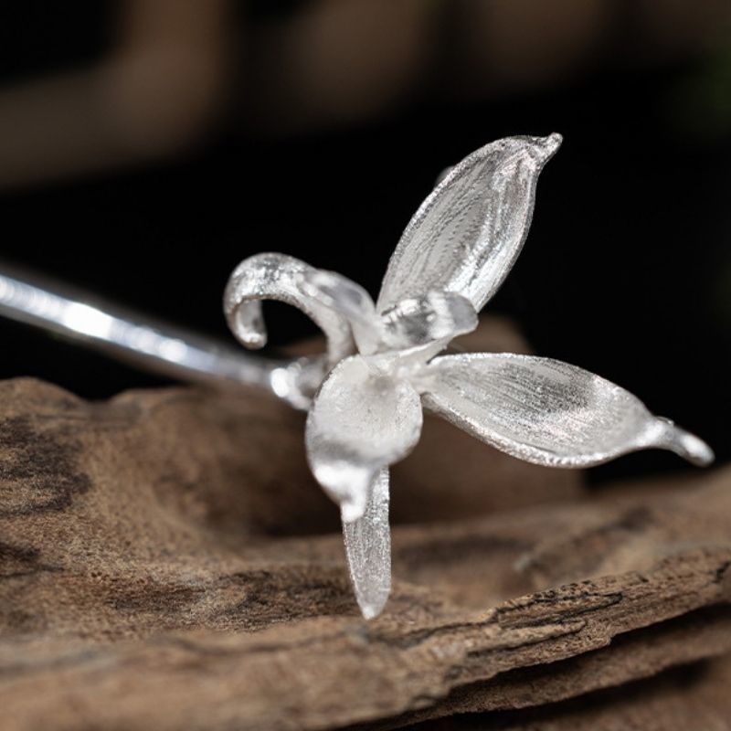 ダンドクの花のかんざし - まるで本物の花が咲いている K178