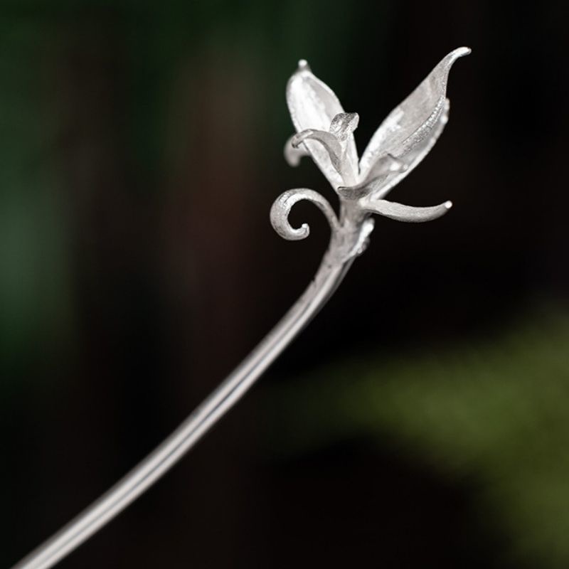 ダンドクの花のかんざし - まるで本物の花が咲いている K178