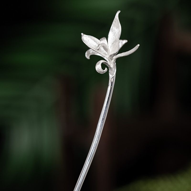 ダンドクの花のかんざし - まるで本物の花が咲いている K178