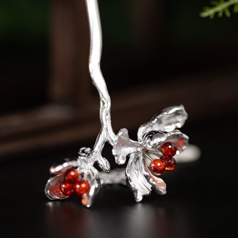 柘榴の花のかんざし - 伝統とモダンが調和したデザイン K180