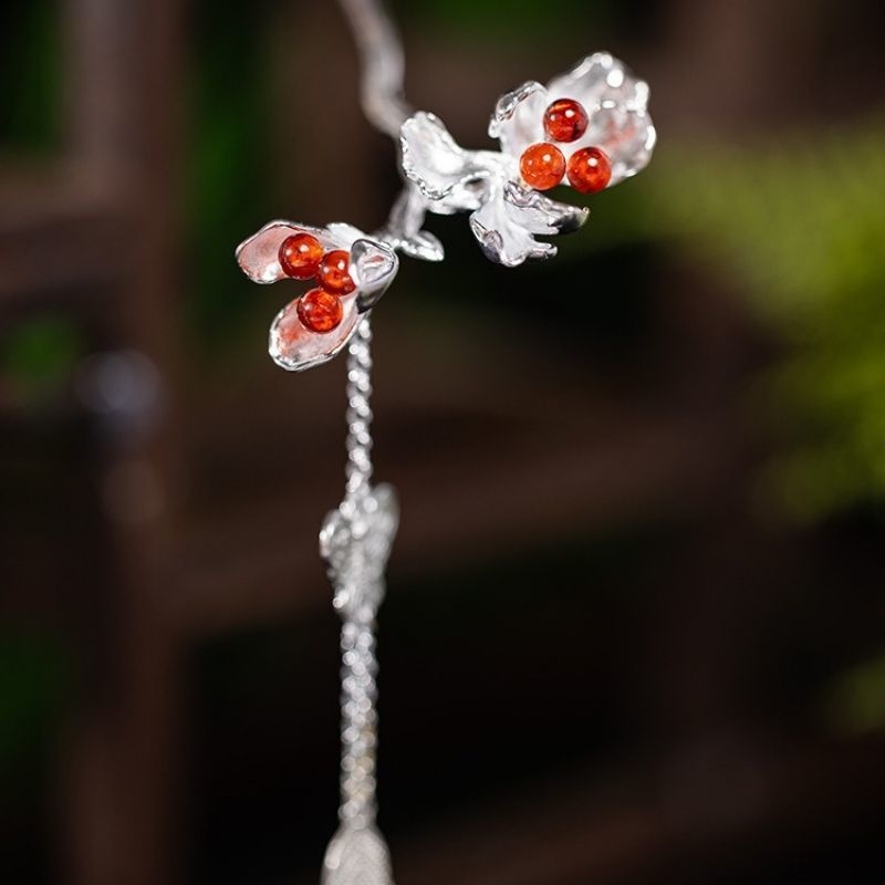 柘榴の花のかんざし - 伝統とモダンが調和したデザイン K180