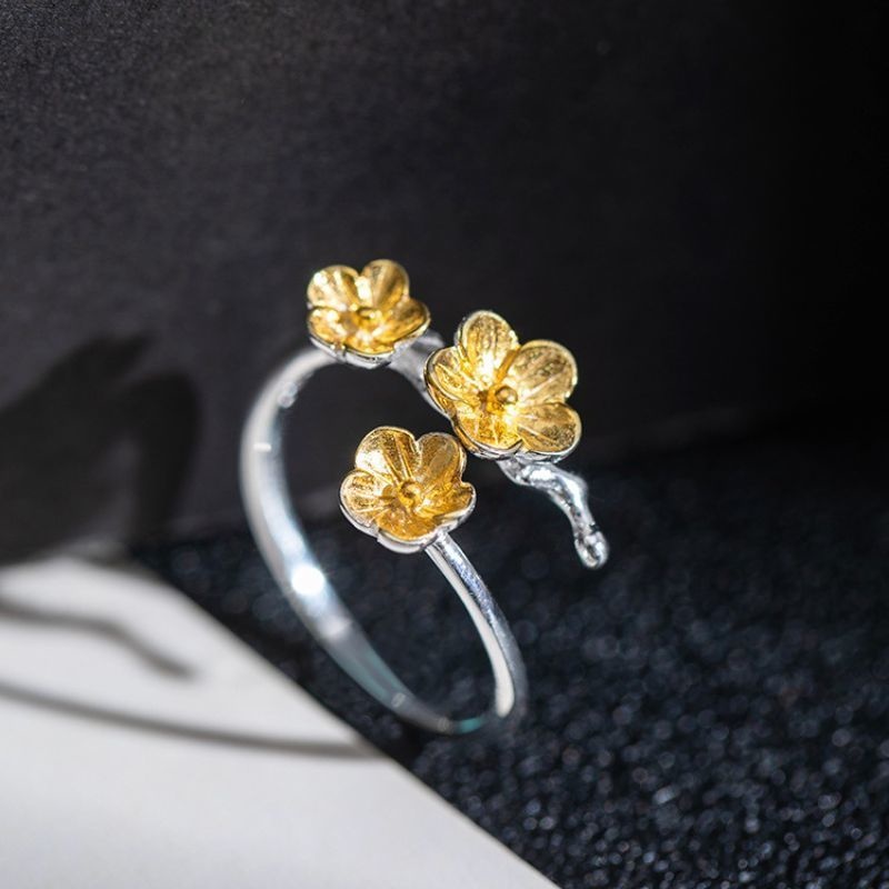 梅の花のリング - 四季の移ろいを指先で感じる R362