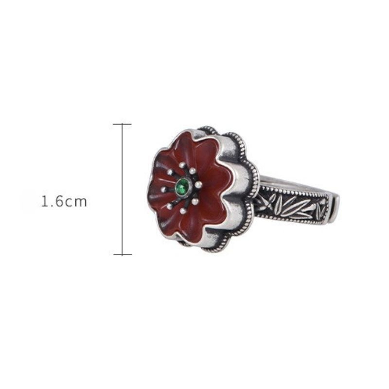 衣笠草の花のリング - 自然の美しさと伝統的な意匠が見事に融合 R364