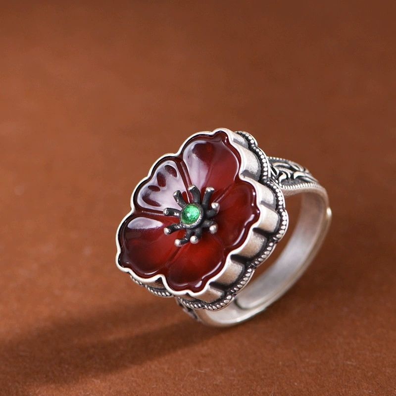 蓮の花のリング - 日常の装いに華やかさを添える R365