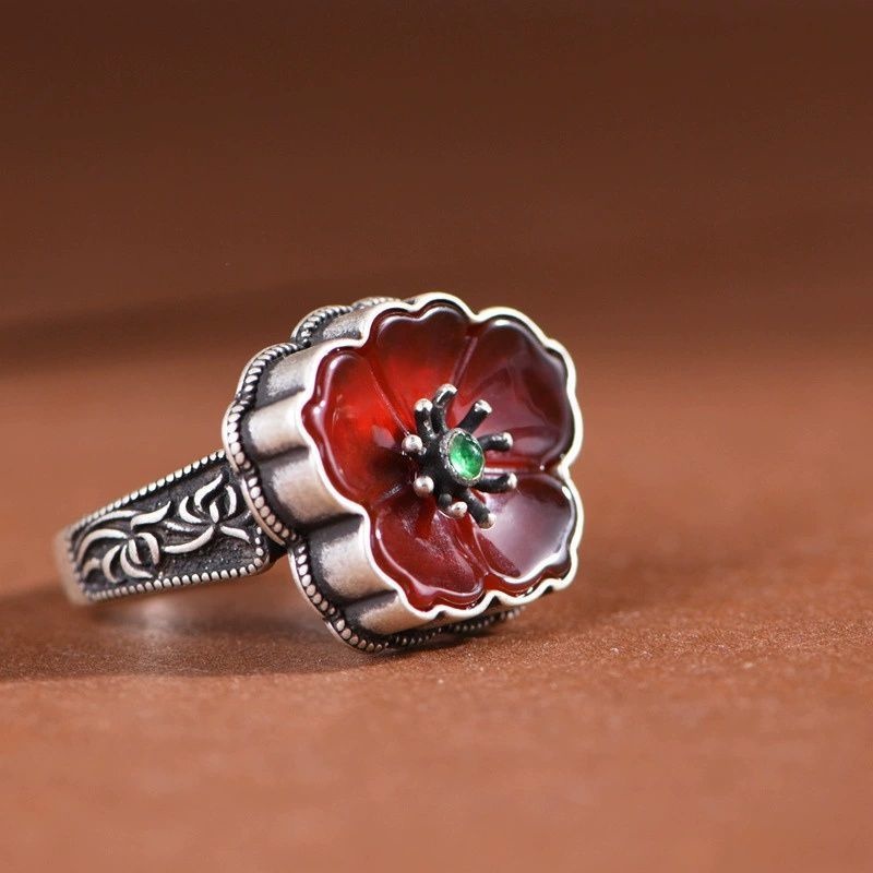 蓮の花のリング - 日常の装いに華やかさを添える R365