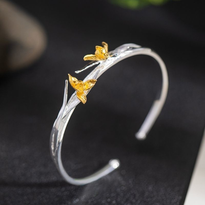 トキソウのバングル - 自然の優雅さと華やかさを感じる B082