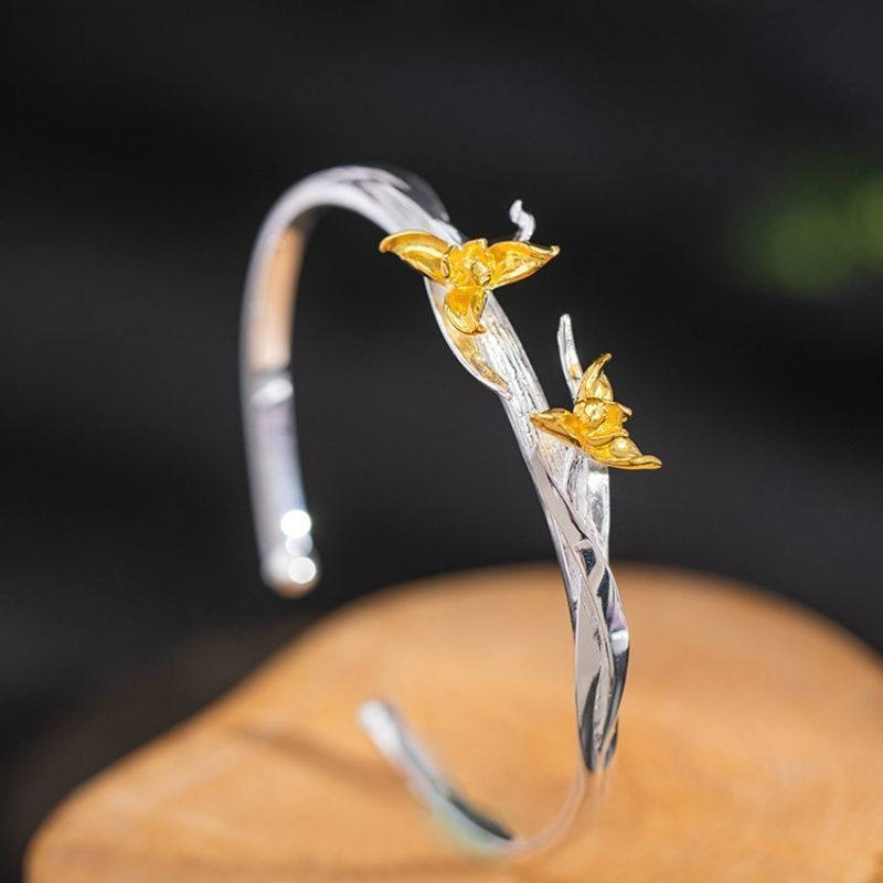 トキソウのバングル - 自然の優雅さと華やかさを感じる B082