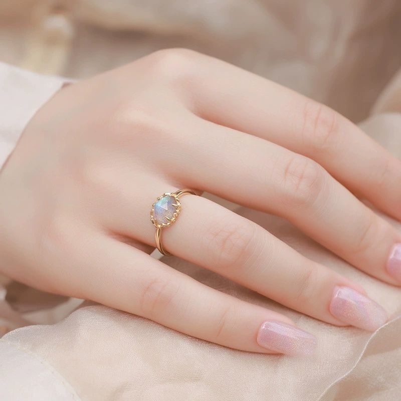 ラブラドライトのリング - すかし模様は職人の技が光る R385