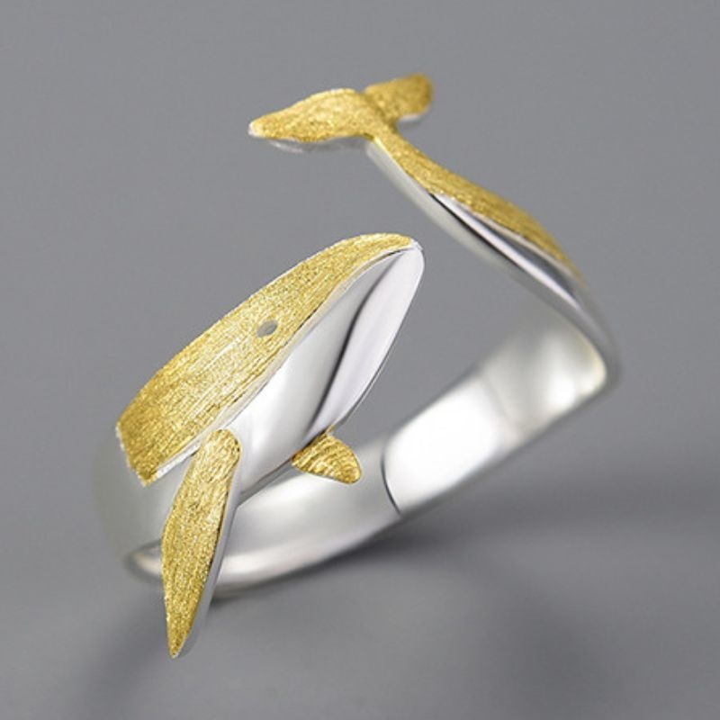 鯨のリング - 波の中を泳ぐようなデザイン R414