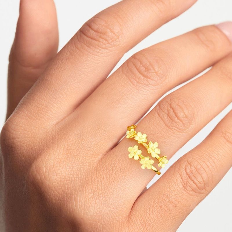 ワスレナグサのリング - シンプルながらもエレガントな雰囲気 R415