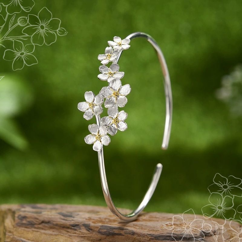 ワスレナグサのバングル - 大切な人への思いをいつも胸に刻む　R416