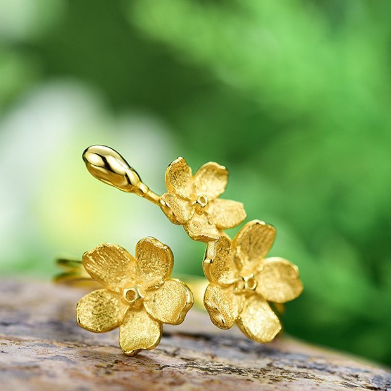 ワスレナグサのリング - 指先に優雅さを添える R417