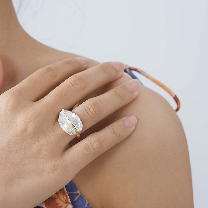 桜の葉のリング - 自然の美しさを指先に取り入れる R421