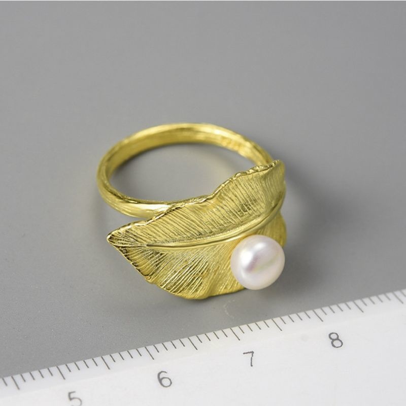 桜の葉のリング - 自然の美しさを指先に取り入れる R421